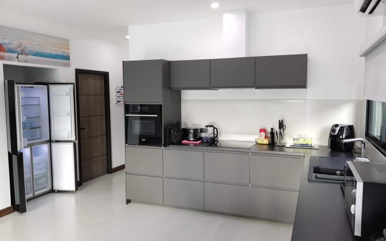 Private Pool Villa With Jacuzzi At Royal Park Village - Walk To The Beach - 6 People - Max 3 Males (Adults Only) جومتين بيتش المظهر الخارجي الصورة