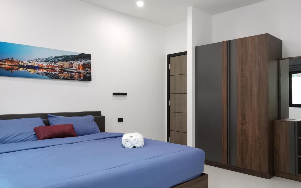 Private Pool Villa With Jacuzzi At Royal Park Village - Walk To The Beach - 6 People - Max 3 Males (Adults Only) جومتين بيتش المظهر الخارجي الصورة